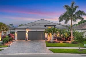 8125 GRANDE SHORES DRIVE, SARASOTA, FL 34240 Sold 11/04/24