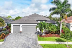 8125 GRANDE SHORES DRIVE, SARASOTA, FL 34240 Sold 11/04/24