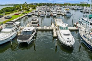 2600 HARBOURSIDE DRIVE, LONGBOAT KEY, FL 34228 Sold 01/31/25