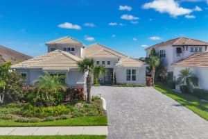 8172 GRANDE SHORES DRIVE, SARASOTA, FL 34240 Sold 12/09/24