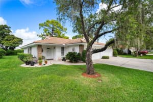 5607 GARDEN LAKES DRIVE, BRADENTON, FL 34203 Sold 12/02/24