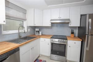 5063 RED OAK PLACE, BRADENTON, FL 34207 Sold 12/05/24