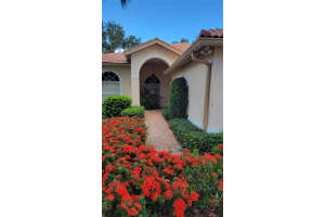 7557 FAIRLINKS COURT, SARASOTA, FL 34243 - MLS#MFRA4622781