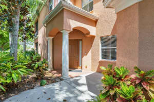 5530 46TH COURT, BRADENTON, FL 34210 Sold 12/19/24
