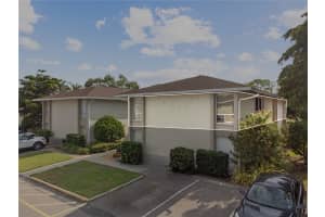 2121 WOOD STREET, SARASOTA, FL 34237 Sold 01/07/25