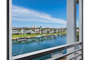 4390 EXETER DRIVE, LONGBOAT KEY, FL 34228 Sold 12/04/24