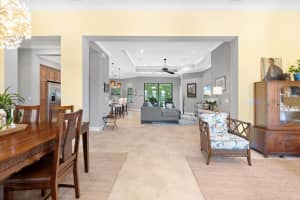 7258 LAKE FOREST GLEN, LAKEWOOD RANCH, FL 34202 Sold 12/10/24