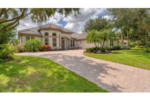 11419 SAVANNAH LAKES DRIVE, PARRISH, FL 34219 Sold 03/07/25