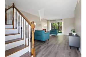 6857 WHITMAN WAY, SARASOTA, FL 34243 Sold 11/25/24