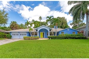 1389 Harbor Dr, SARASOTA