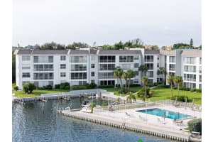 600 SUTTON PLACE, LONGBOAT KEY, FL 34228 Sold 10/21/24
