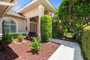 5882 LANTERN COURT, SARASOTA, FL 34243 Sold 11/18/24