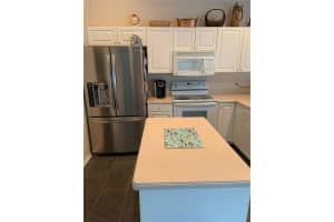 2113 DATE PALM WAY, VENICE, FL 34292 Sold 11/04/24