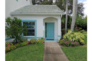 6645 PINEVIEW TERRACE, BRADENTON, FL 34203 Sold 11/06/24