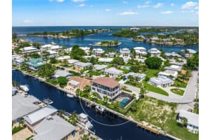 913 INLET CIRCLE, VENICE, FL 34285 Sold 12/30/24