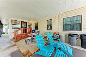 911 52ND AVENUE, BRADENTON, FL 34207 Sold 10/29/24