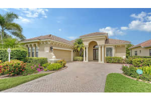 7049 WHITEMARSH CIRCLE, LAKEWOOD RANCH, FL 34202 Sold 05/30/25