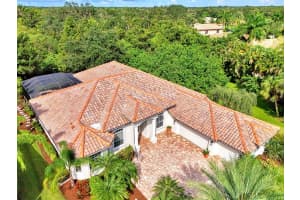 3848 ROYAL HAMMOCK BOULEVARD, SARASOTA, FL 34240 Sold 12/30/24