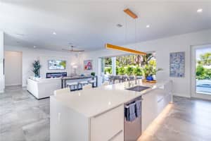2585 CLEMATIS STREET, SARASOTA, FL 34239 - MLS#MFRA4623869