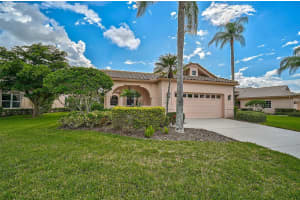 7157 Del Lago Dr, SARASOTA