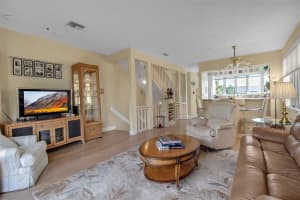 613 CEDARS COURT, LONGBOAT KEY, FL 34228 Sold 12/19/24