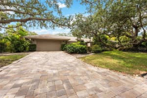 737 TROPICAL CIRCLE, SARASOTA, FL 34242 Sold 12/30/24