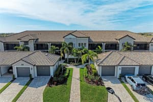 5710 Palmer Cir #104, LAKEWOOD RANCH