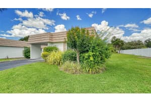 2329 CANALBLUFF PLACE, SARASOTA, FL 34231 Sold 11/01/24