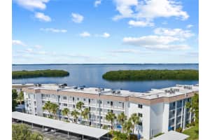605 SUTTON PLACE, LONGBOAT KEY, FL 34228 Sold 12/17/24