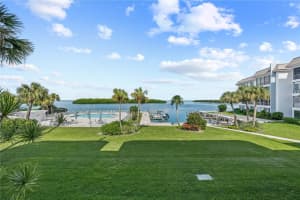605 SUTTON PLACE, LONGBOAT KEY, FL 34228 Sold 12/17/24