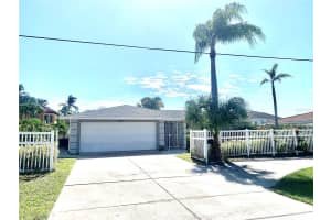 1714 MEADOWOOD STREET, SARASOTA, FL 34231 - MLS#MFRA4624047