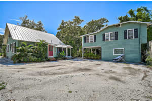 1677 4TH STREET, SARASOTA, FL 34236 Sold 07/30/25