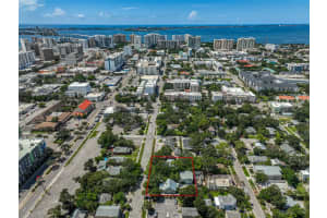 1677 4TH STREET, SARASOTA, FL 34236 Sold 07/30/25