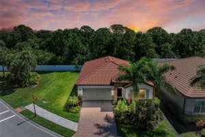 325 MARAVIYA BOULEVARD, NOKOMIS, FL 34275 Sold 03/31/25