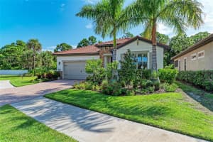 325 MARAVIYA BOULEVARD, NOKOMIS, FL 34275 Sold 03/31/25