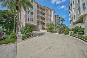 236 HIDDEN BAY DRIVE, OSPREY, FL 34229 Sold 07/03/25