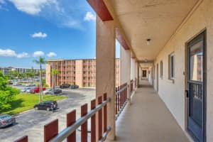 4093 LAKE BAYSHORE DRIVE, BRADENTON, FL 34205 Sold 03/28/25