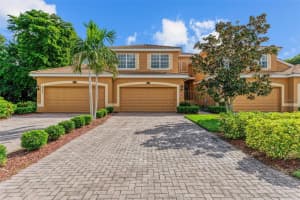 323 WINDING BROOK LANE, BRADENTON, FL 34212 Sold 08/05/25