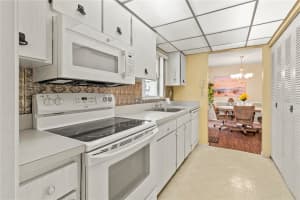4211 35TH AVENUE, BRADENTON, FL 34205 Sold 10/30/24