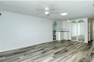 390 301 BOULEVARD, BRADENTON, FL 34205 Sold 12/13/24