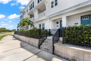 433 GOWDY ROAD, SARASOTA, FL 34237 Sold 12/06/24