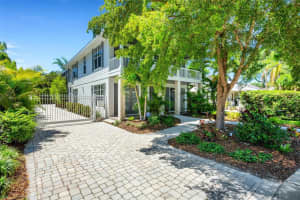 1690 ARLINGTON STREET, SARASOTA, FL 34239 Sold 12/20/24