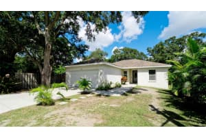 823 32ND AVENUE, BRADENTON, FL 34208 - MLS#MFRA4624760