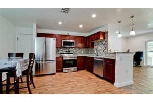 823 32ND AVENUE, BRADENTON, FL 34208 - MLS#MFRA4624760
