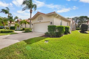 3392 CHELMSFORD CT, SARASOTA, FL 34235 Sold 10/29/24