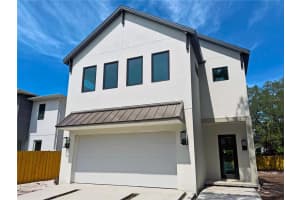 2425 TEMPLE STREET, SARASOTA, FL 34239 Sold 02/13/25
