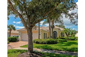 8383 JESOLO LANE, SARASOTA, FL 34238 Sold 01/02/25
