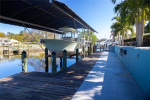 331 MAGELLAN DRIVE, SARASOTA, FL 34243 - MLS#MFRA4624934