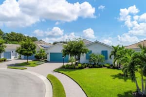 7704 SANDHILL LAKE DRIVE, SARASOTA, FL 34241 Sold 11/01/24