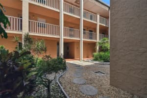 1330 GLEN OAKS DRIVE, SARASOTA, FL 34232 Sold 11/26/24